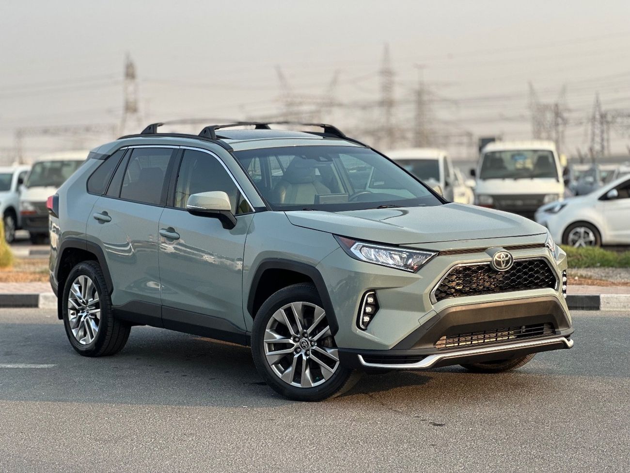 Toyota RAV4 XLE premium 2.5L Full option