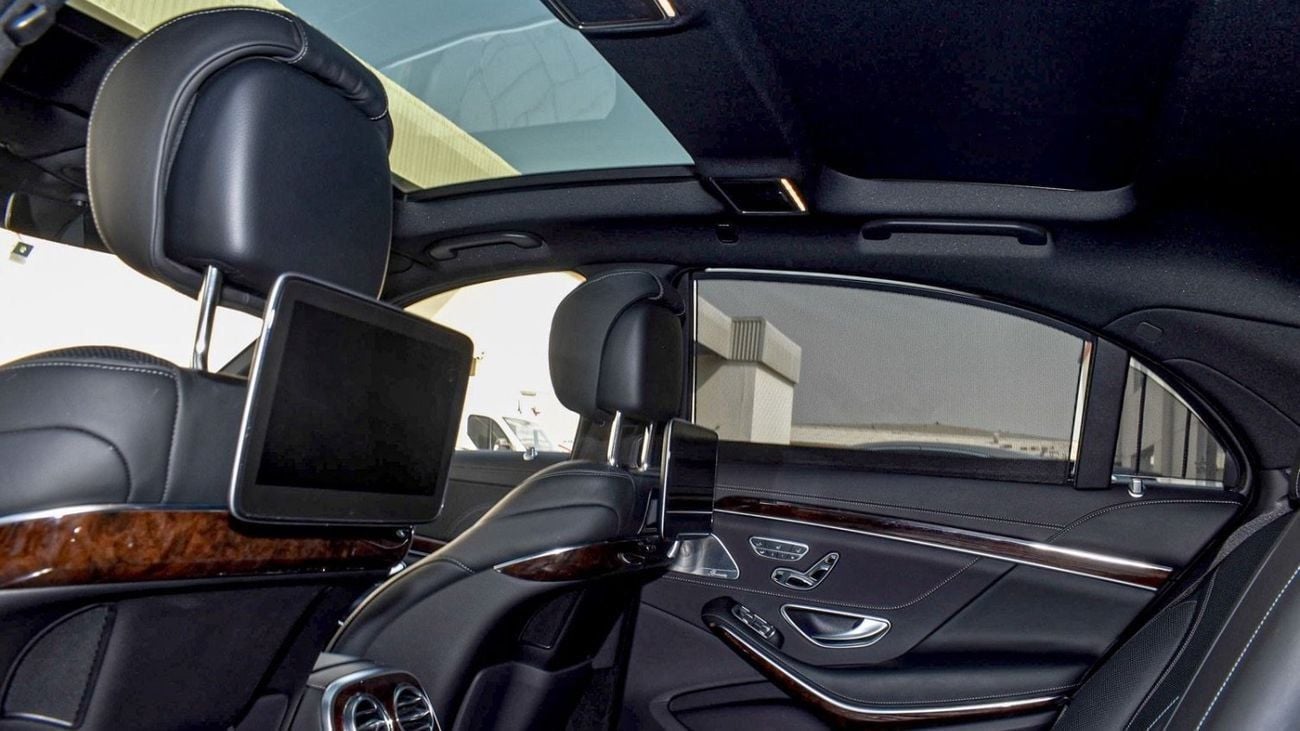 Mercedes Benz S560 Std 4.0L (463 HP)