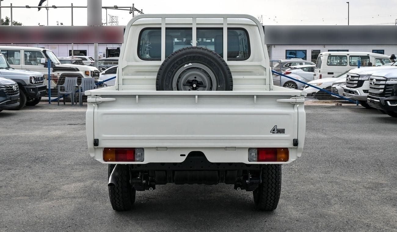 Toyota Land Cruiser Pick Up LC79 DOUBLE CABIN 4.2 DIESEL - STANDARD OPTIONS