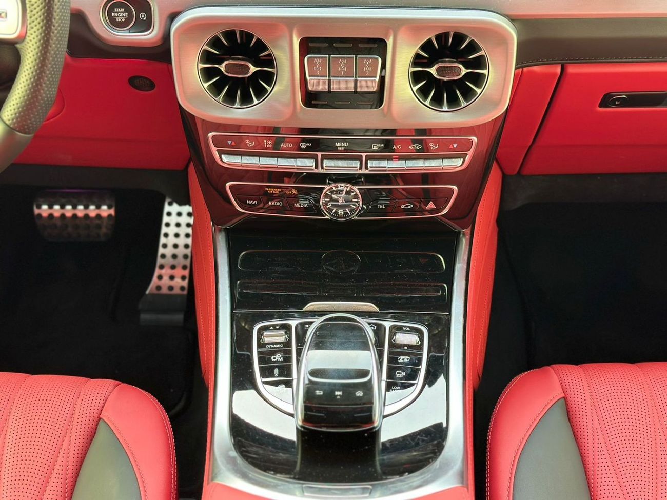 Mercedes-Benz G 63 AMG Premium + MERCEDES BENZ G63 AMG 2022