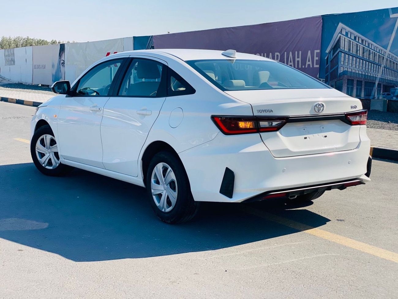 تويوتا يارس 1.5L E