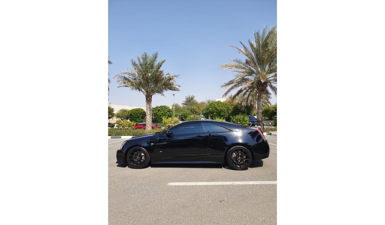 كاديلاك CTS CTS V8 super 2011 GCC