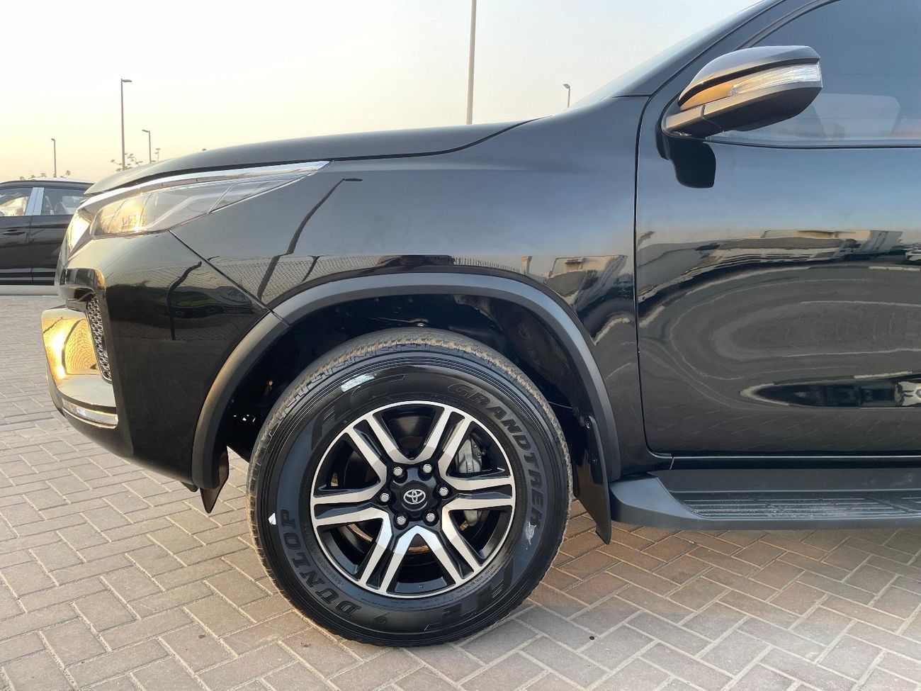 Toyota Fortuner GXR 4.0L (278 HP)