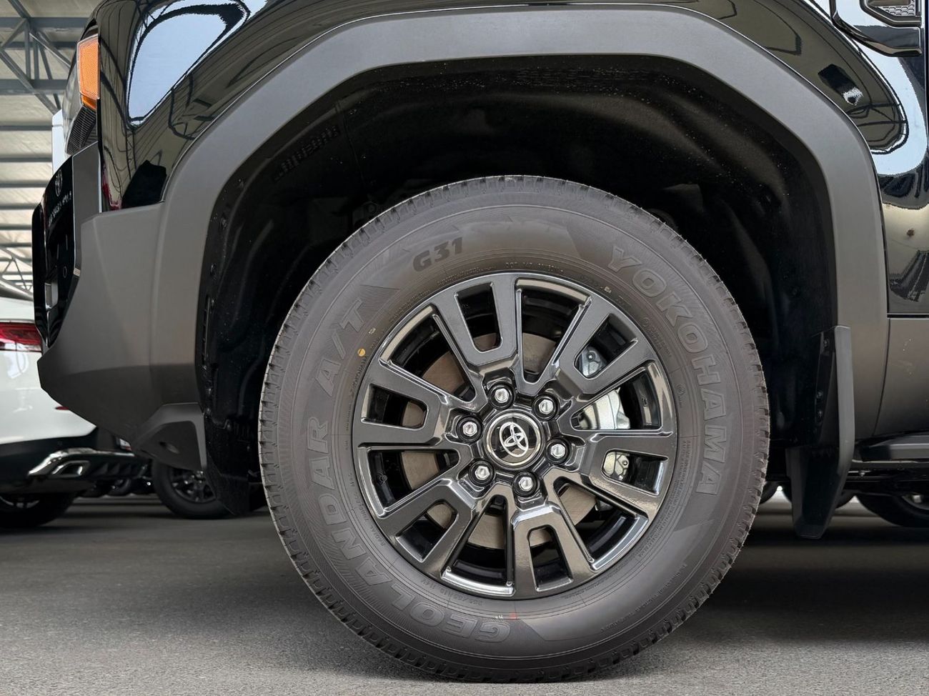 تويوتا برادو 2.8 DIESEL 4X4 AT VX -STD SUNROOF  **EXPORT ONLY**التصدير فقط خارج الخليج**