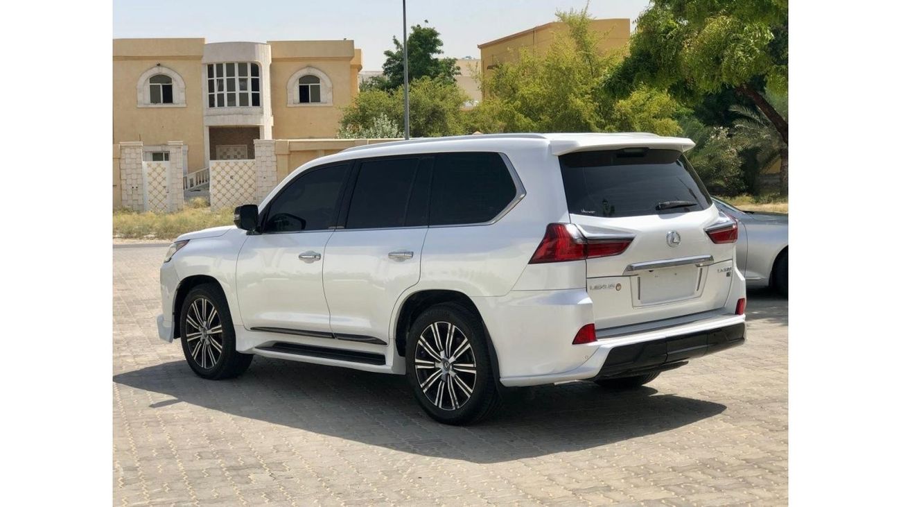 Lexus LX 570 Signature Black Edition LX570 SIGNAITUR 2018 (صبغ وكاله بدون حوادث) ,Free accident ،٪؜ Original pain