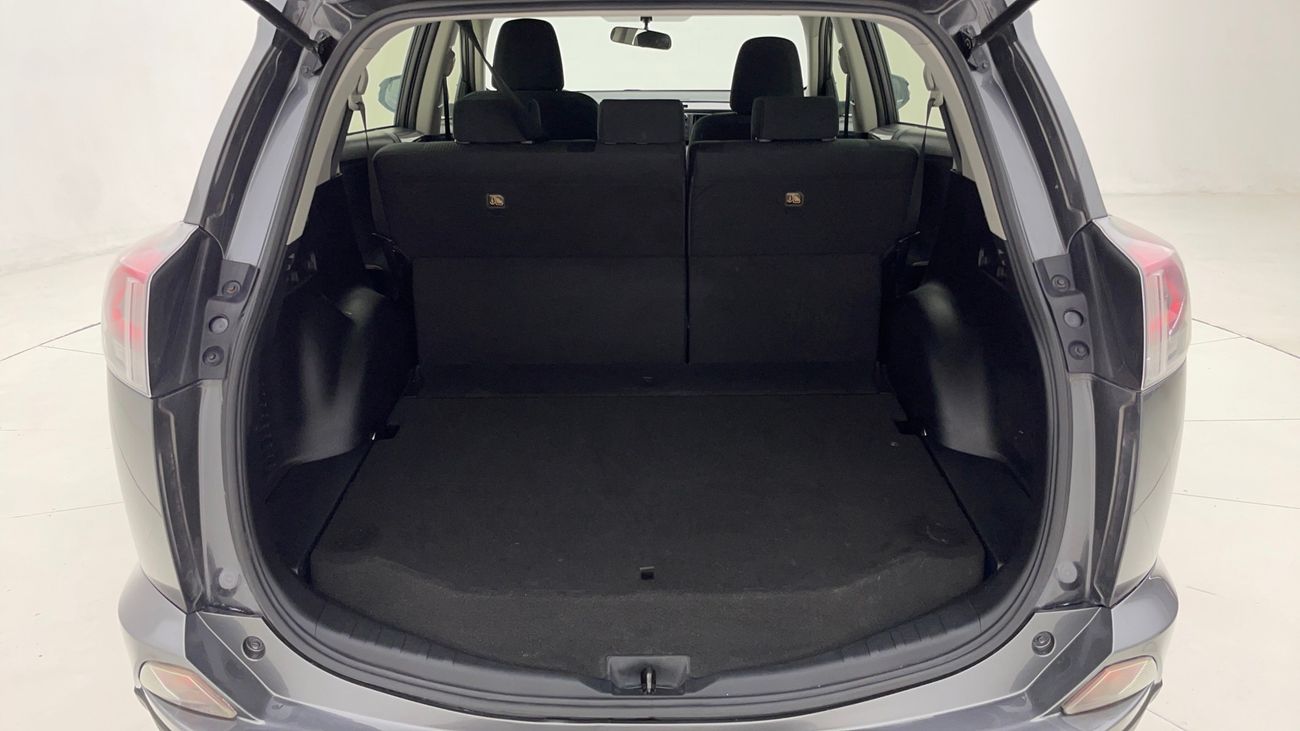 تويوتا راف ٤ EX 2.5 | بدون دفعة مقدمة | اختبار القيادة في المنزل