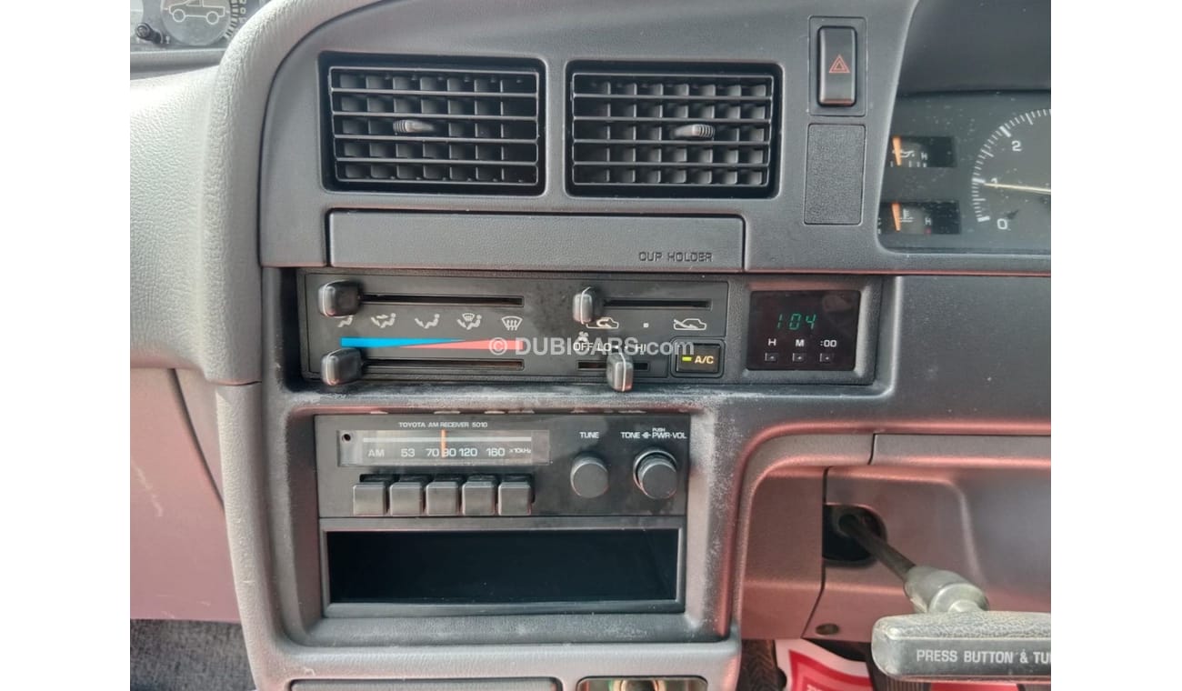 Toyota Hilux TOYOTA HILUX PICK UP RIGHT HAND DRIVE (PM1378)