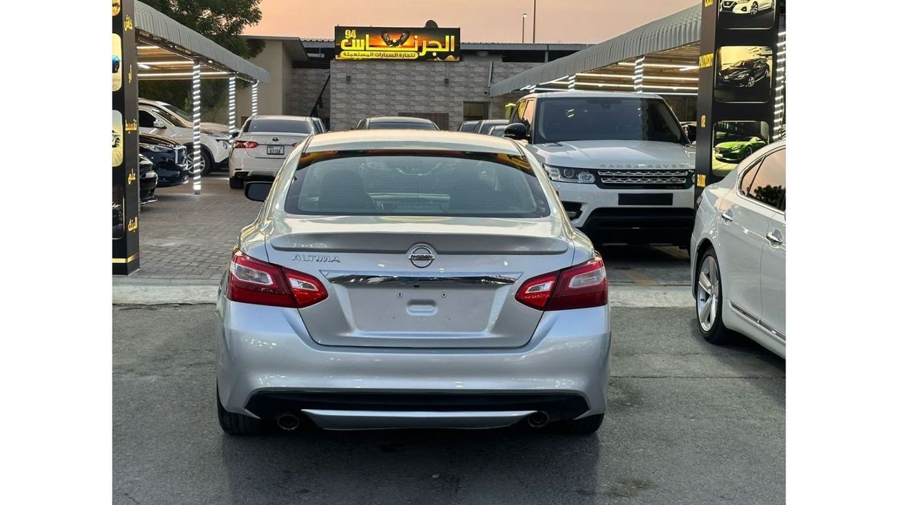 نيسان ألتيما