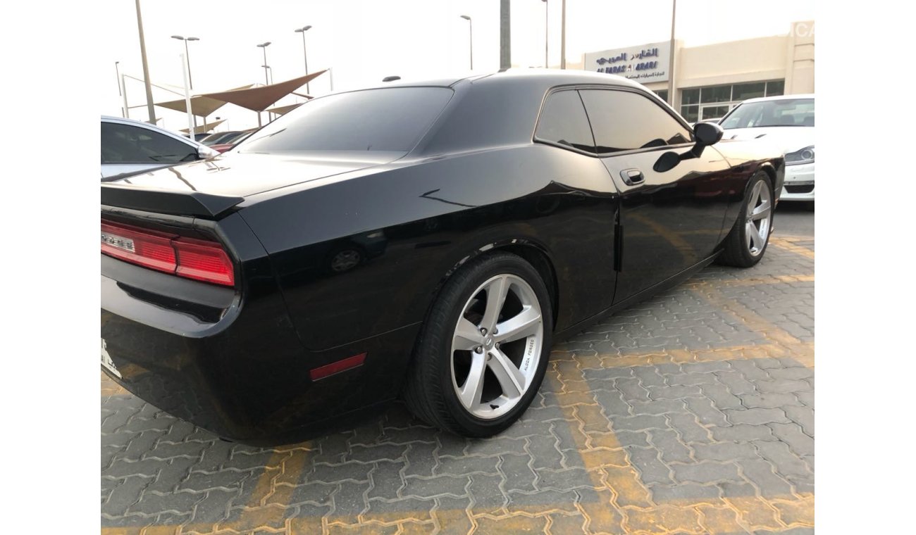 Dodge Challenger FULL OPTION GOOD PRICE NEGOTIABLE