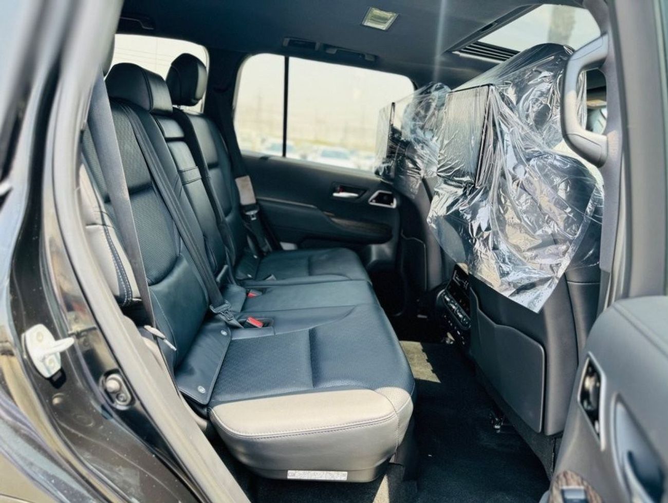 تويوتا لاند كروزر Lc300 Sahara top of the range