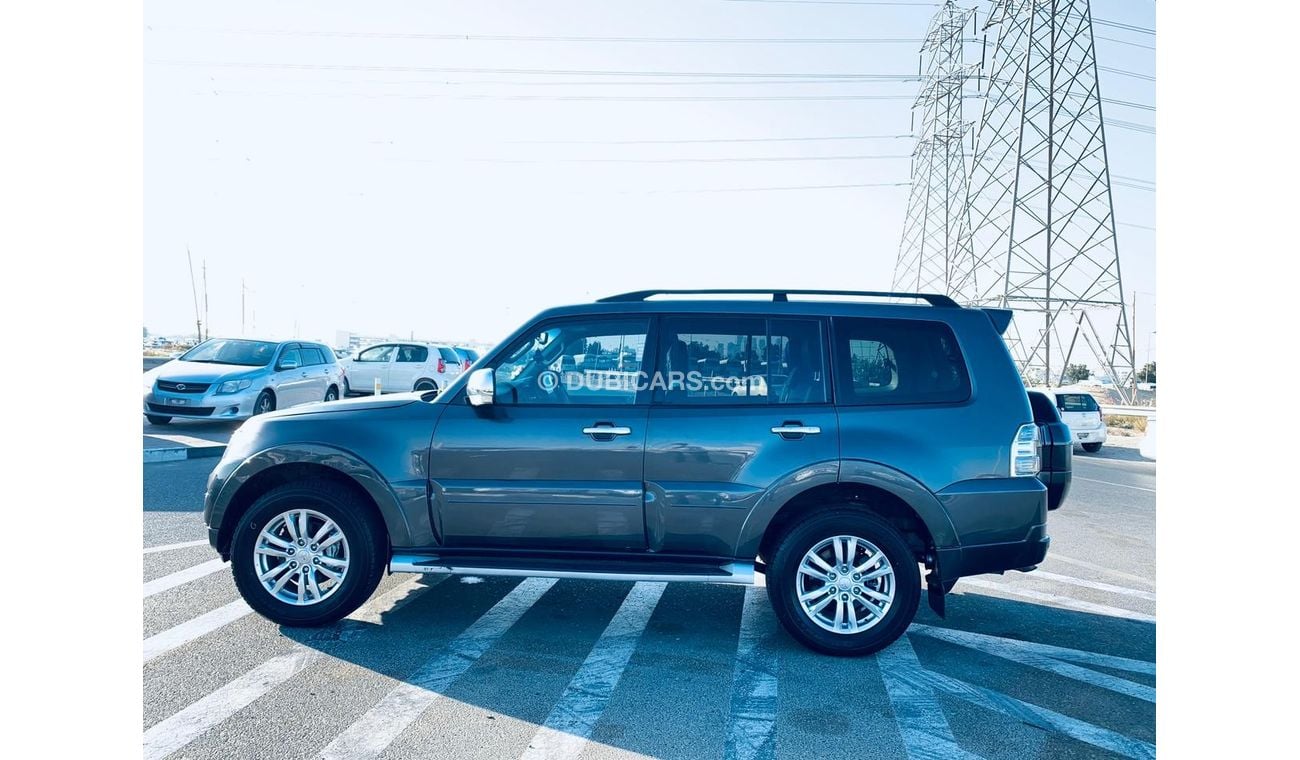 ميتسوبيشي باجيرو بينين Right hand drive clean car