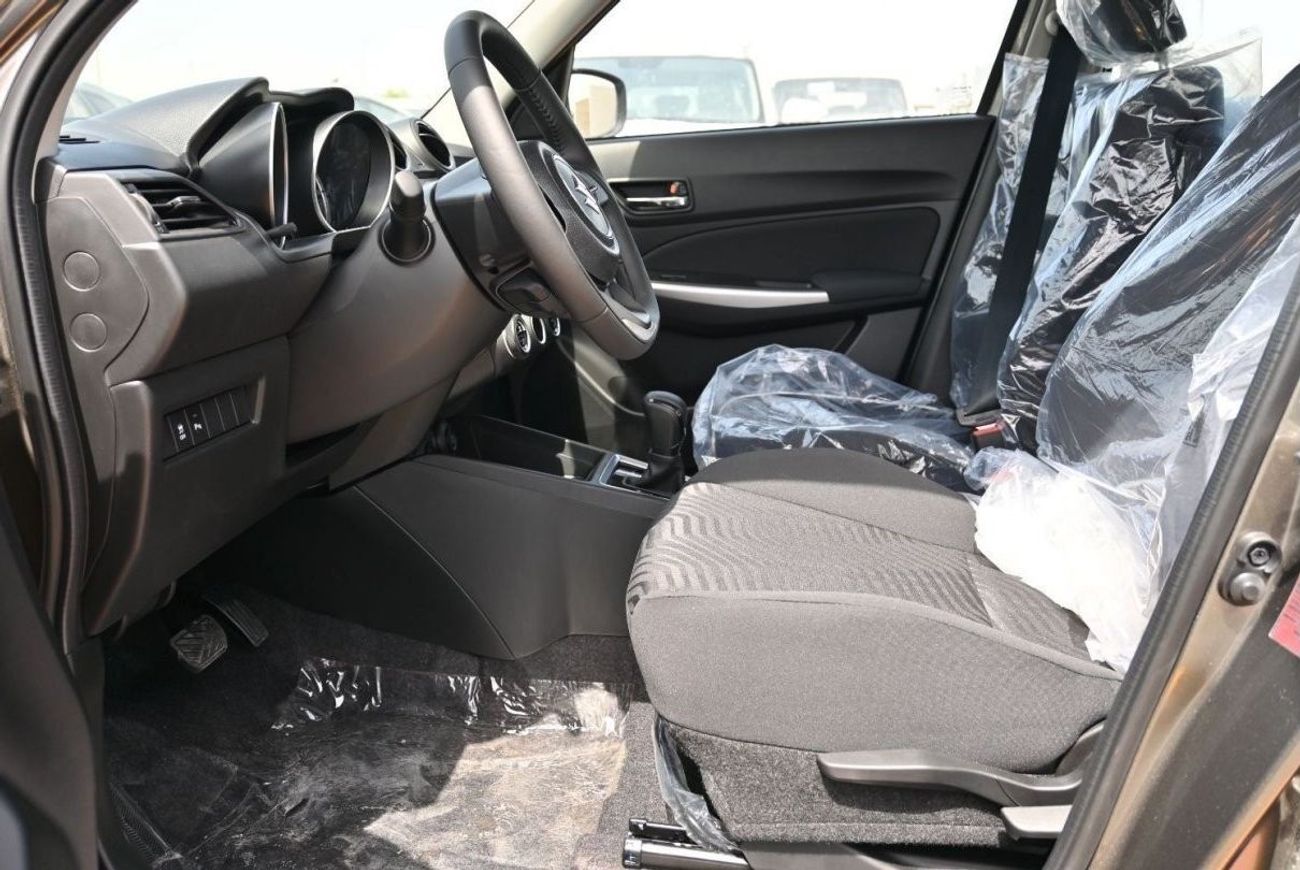 سوزوكي سويفت سوزوكي سويفت 1.2 لتر بنزين ، هاتشباك ، دفع أمامي ، 4 أبواب ، بدء الدفع ، وسادة هوائية مزدوجة ، حساسا