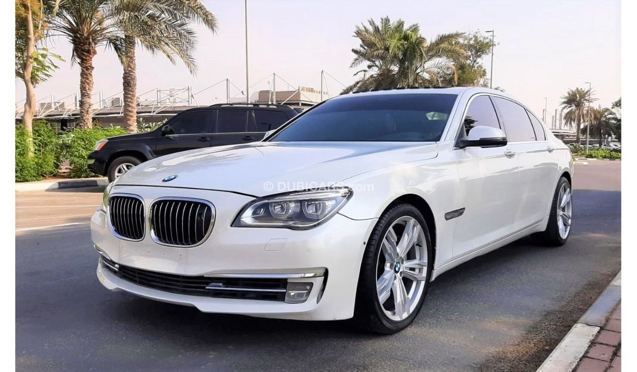 بي أم دبليو 730Li LI - 2015 - UNDER WARRANTY - IMMACULATE CONDITION