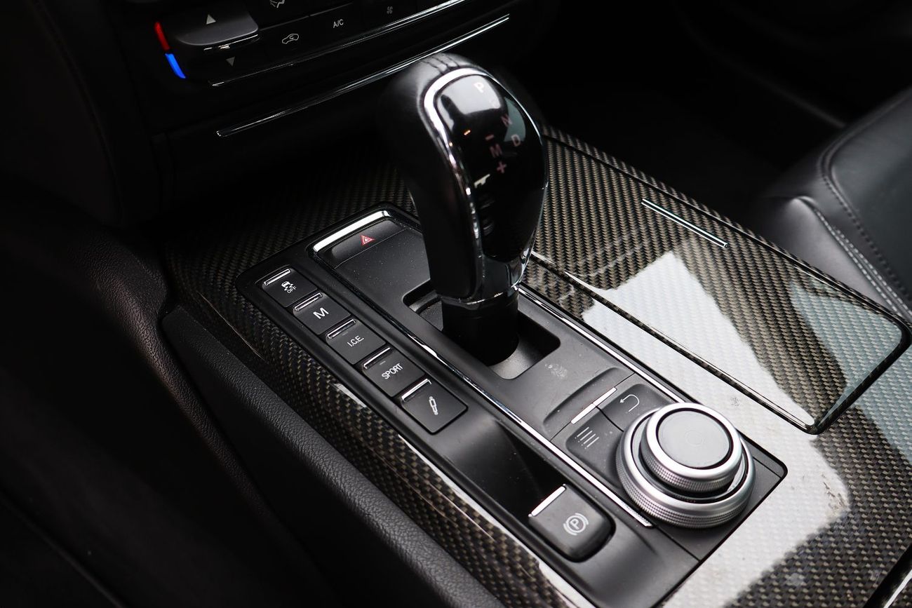 Maserati Quattroporte GTS 3.8L