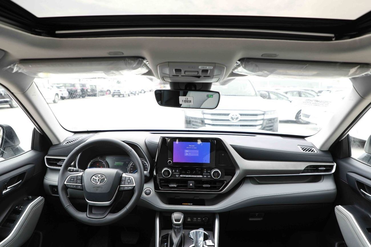 Toyota Highlander 2024 TOYOTA HIGHLANDER XLE 2.5 - Hybrid - GREY METTALIC inside GREY | Export Only