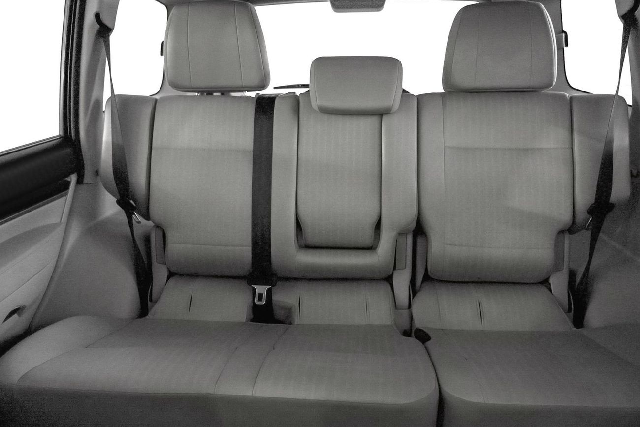 Mitsubishi Pajero GLS Base 3.5L (5 Seater)