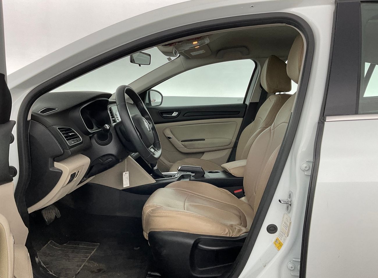 Nissan Kicks SV+NAV | 1 year free warranty | 0 Down Payment