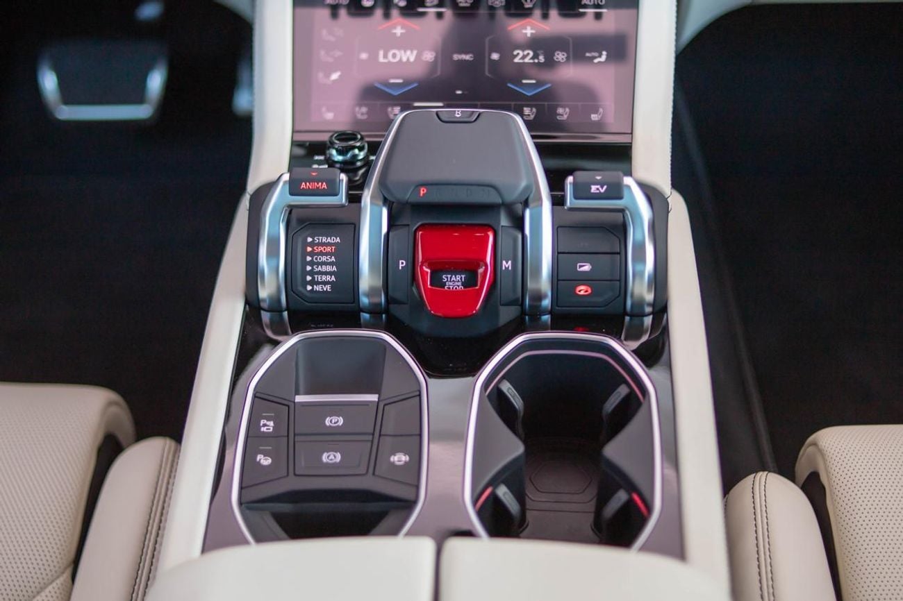 Lamborghini Urus Lamborghini Urus SE | 2025 | 1,200km