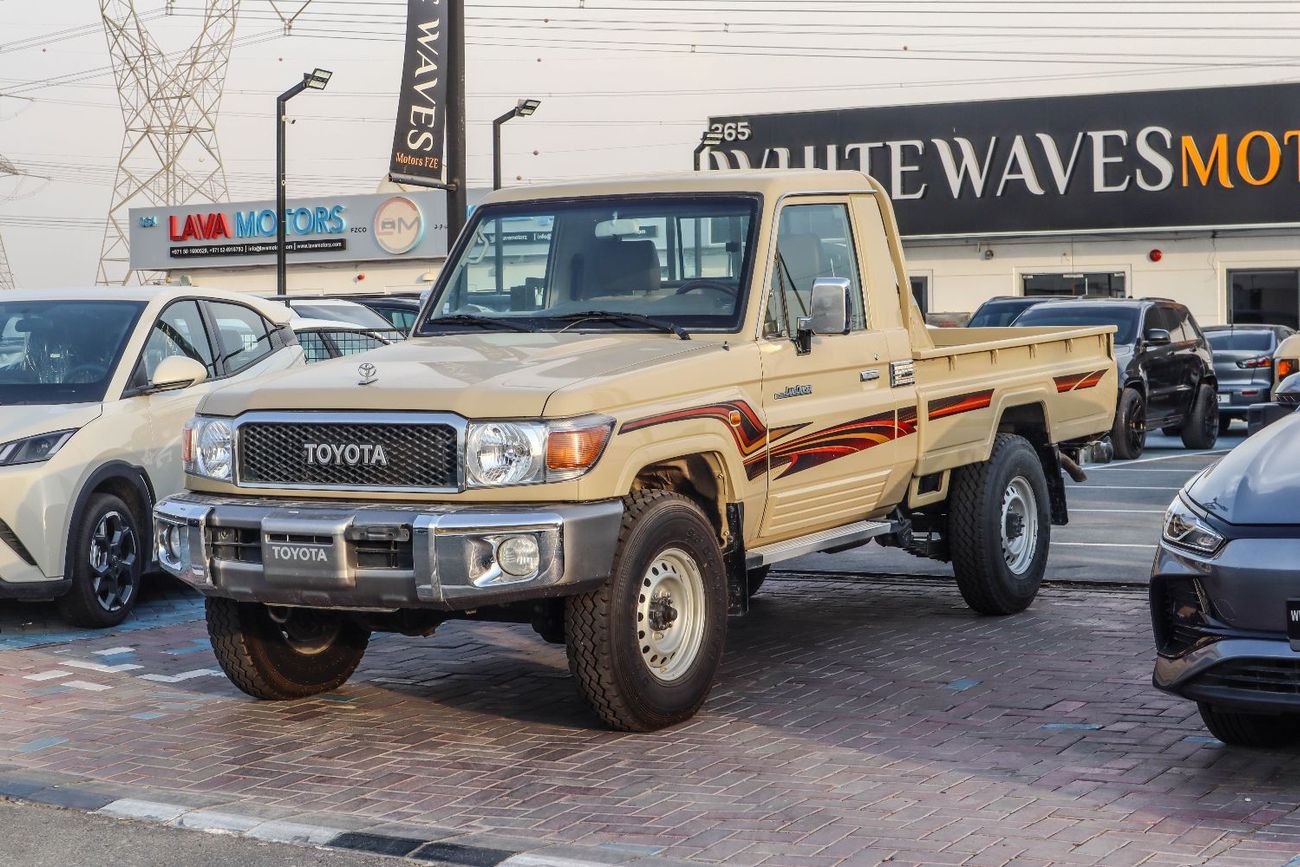 تويوتا لاند كروزر بيك آب Std 4.0L Single Cab Utility 4WD