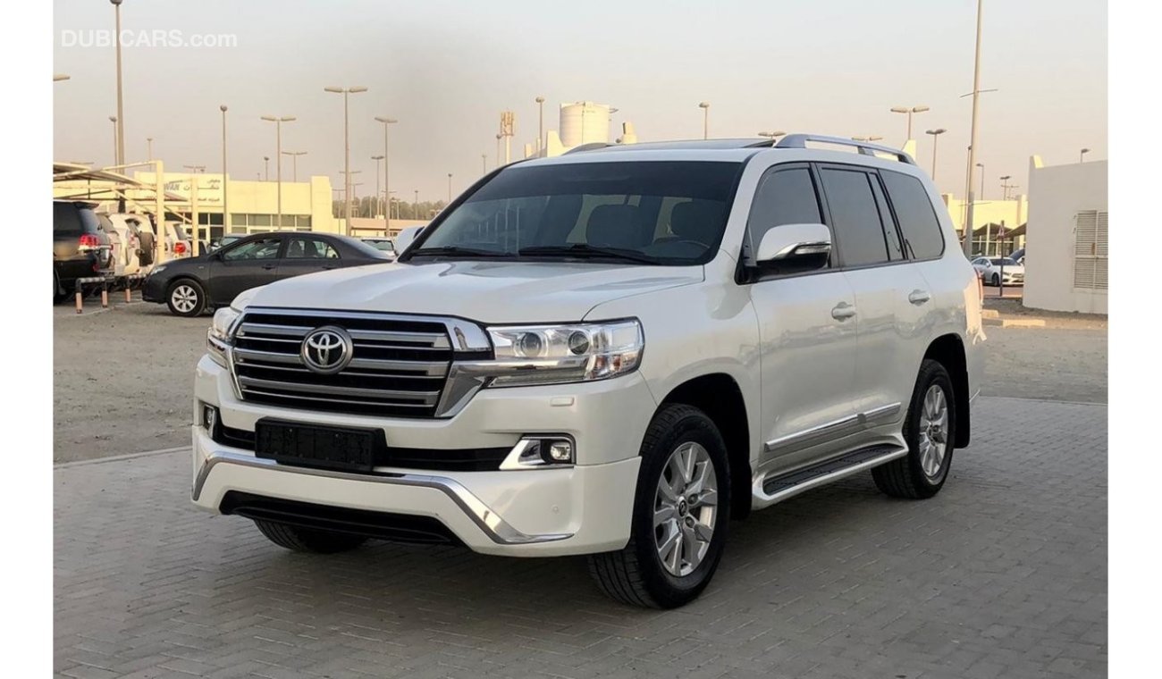 Toyota Land Cruiser GXRToyota land CRUISER | 2016 | GCC | V8 | FULL 1