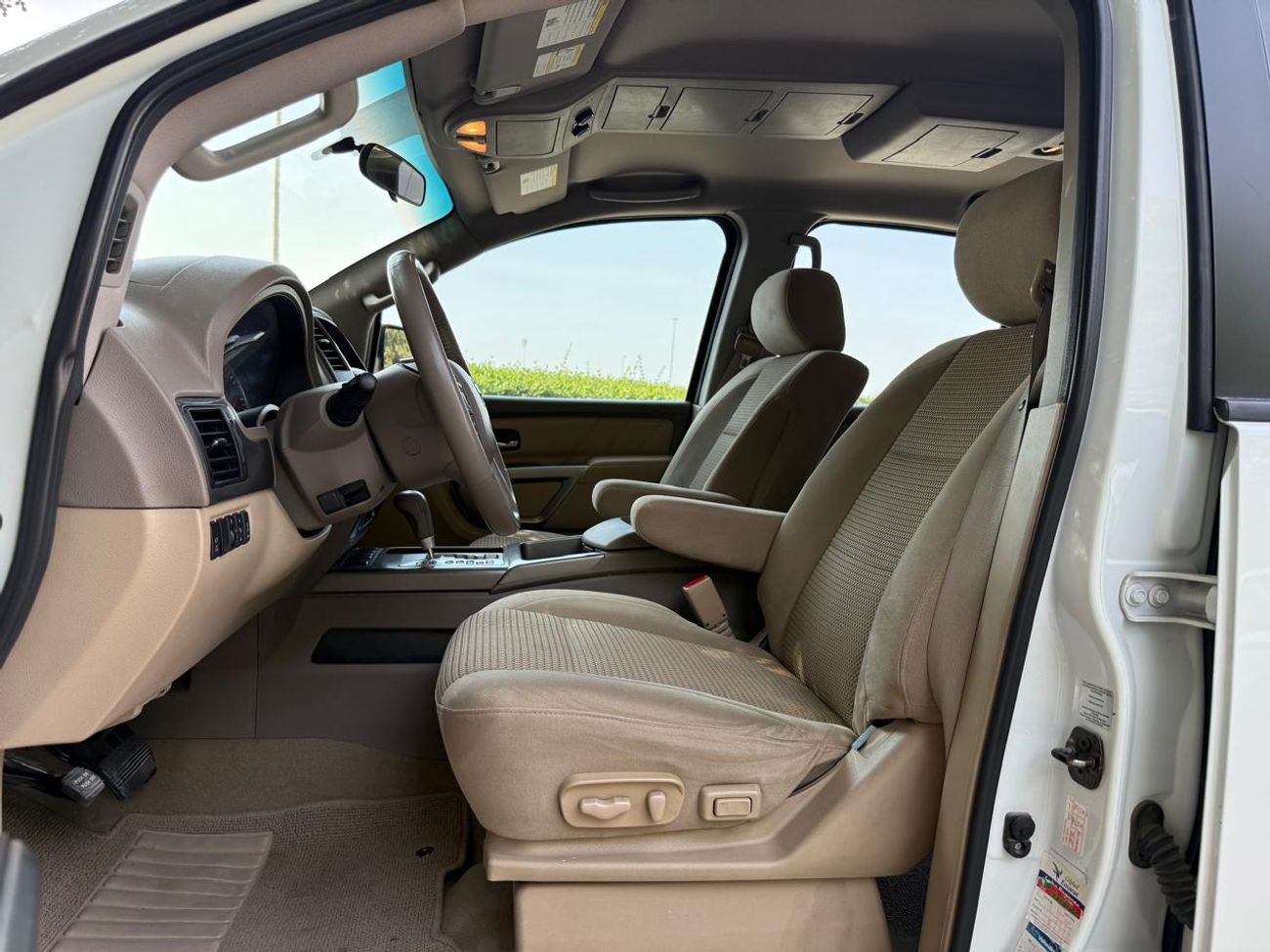 Nissan Armada SE 5.6L (317 HP)