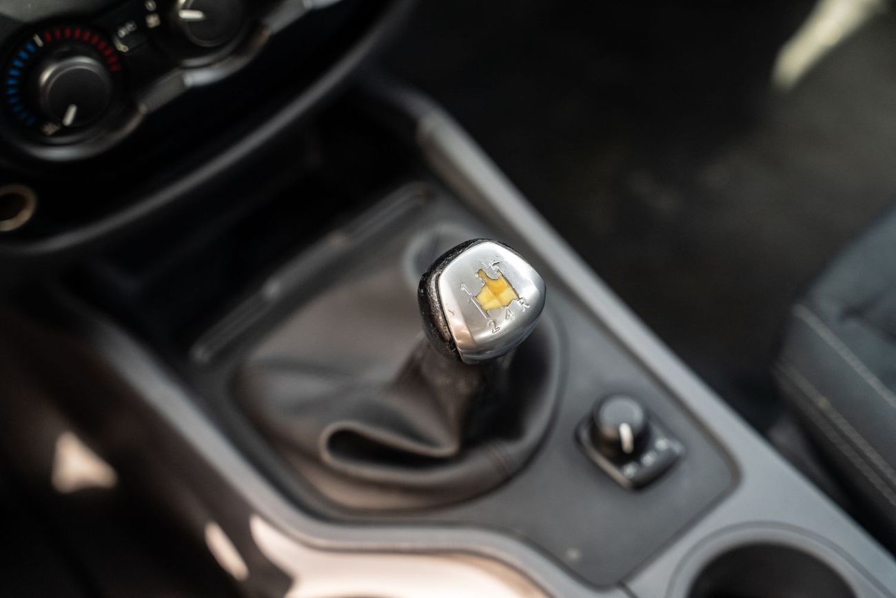 Ford Ranger XLT 2016 Manual Transmission GCC Low Mileage 2.5L Petrol 4 Cylinders