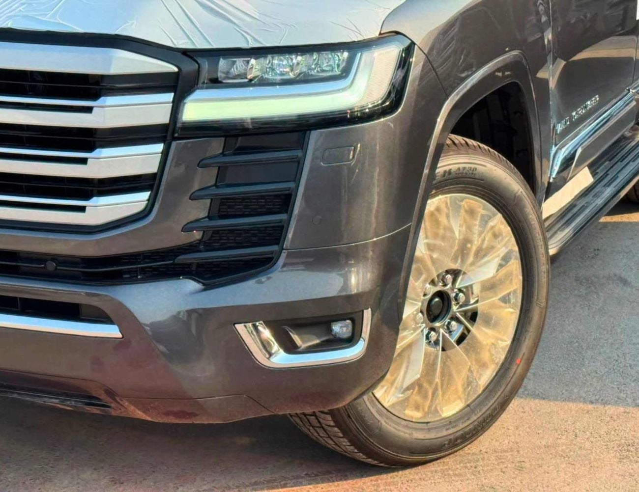 Toyota Land Cruiser VX 3.3L DIESEL TWIN TURBO | REAR ENTERTAINMENT SCREEN | BIG DVD | RADAR | JBL SPEAKERS (CODE # LCDVX