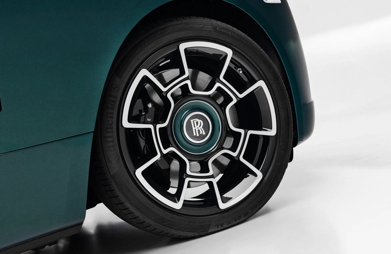 رولز رويس داون 6.6L V12 Twin-Turbocharged Engine