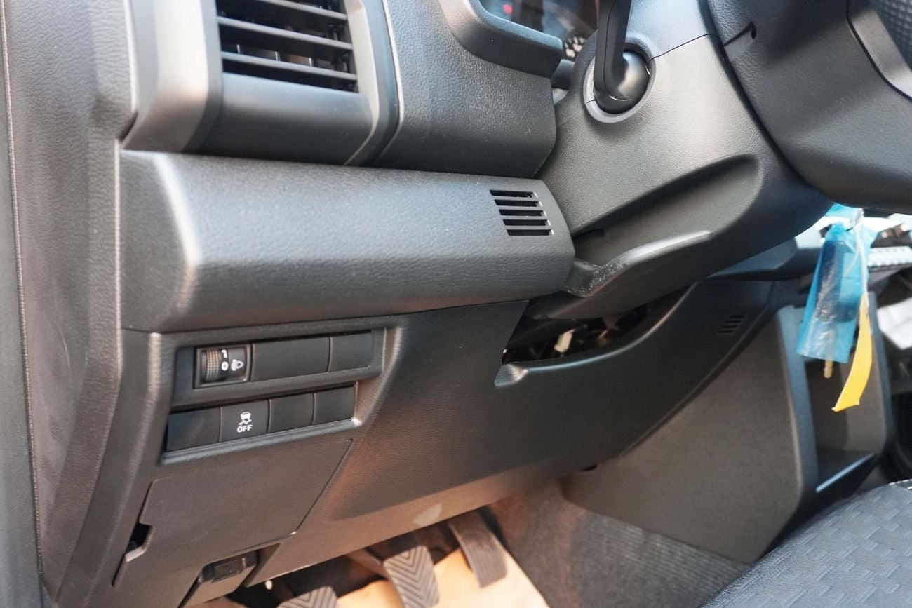 ميتسوبيشي L200 2.4L PETROL MANUAL TRANSMISSION DOUBLE CAB