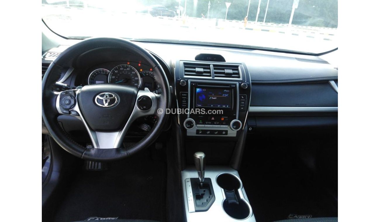 تويوتا كامري تويوتا كامري ٢٠١٣ بحالة ممتازة للبيع