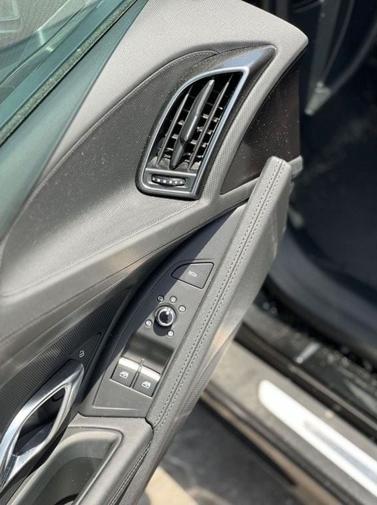 أودي R8 Canadian specific