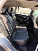 Toyota RAV4 XLE premium 2.5L Full option
