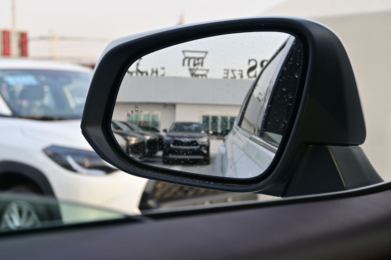 Toyota Highlander Toyota Highlander Limited 2.5L Hybrid Model 2025 Color White