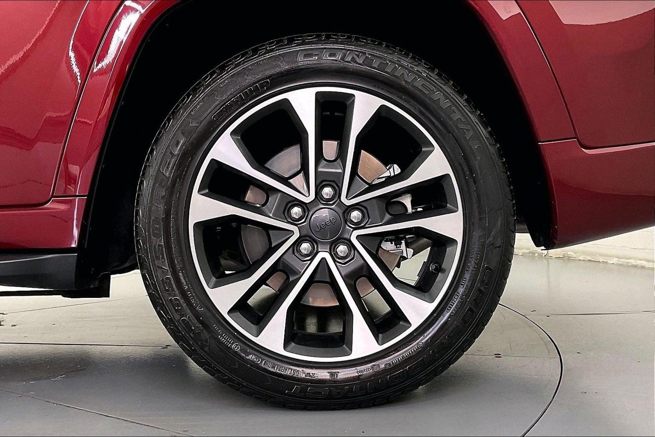 جيب جراند شيروكي Overland | ضمان مجاني لمدة عام | 0 دفعة أولى