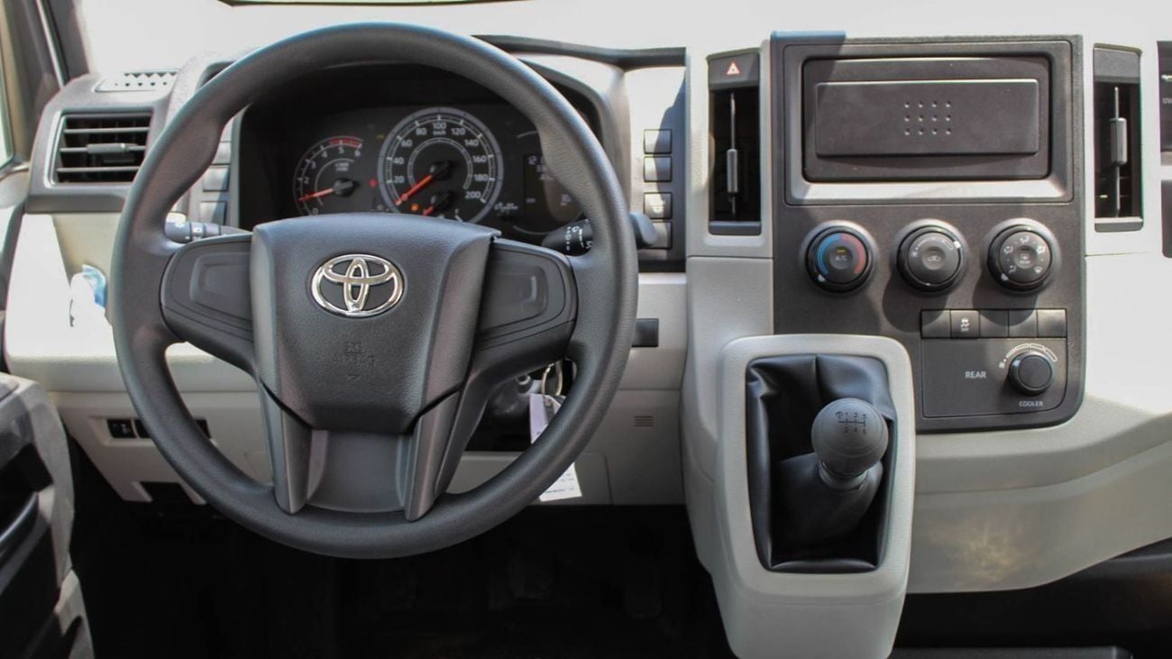 Toyota Hiace 2.8L DIESEL HIGHROOF 14 SEATER MANUAL TRANSMISSION ( FOR RE-EXPORT ONLY )