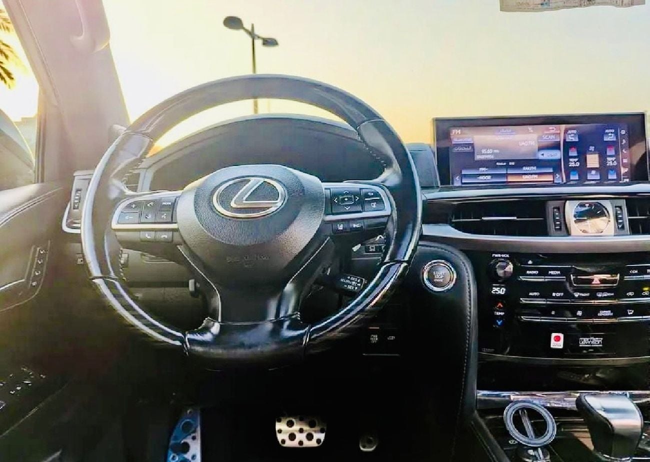 Lexus LX570 PLATINUM LX570 BASE