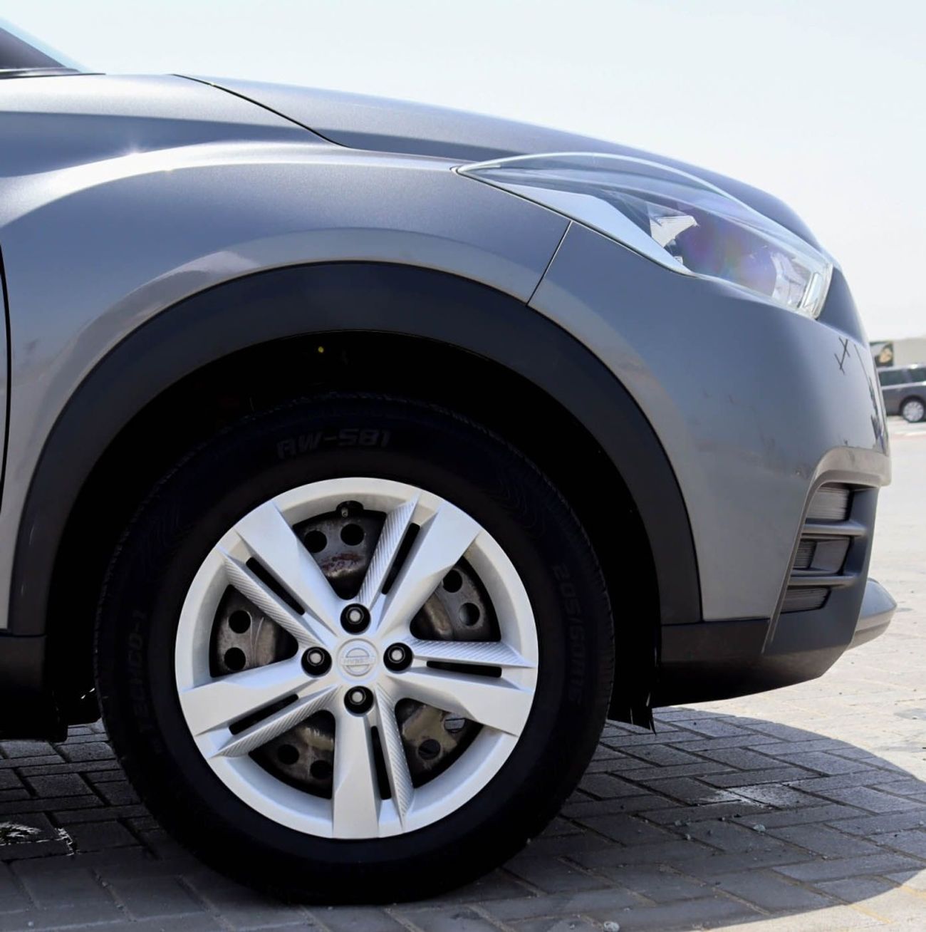 نيسان كيكس S 1.6L Nissan kicks 1.6 L 2019 GCC accident free in excellent condition 670 P.M.