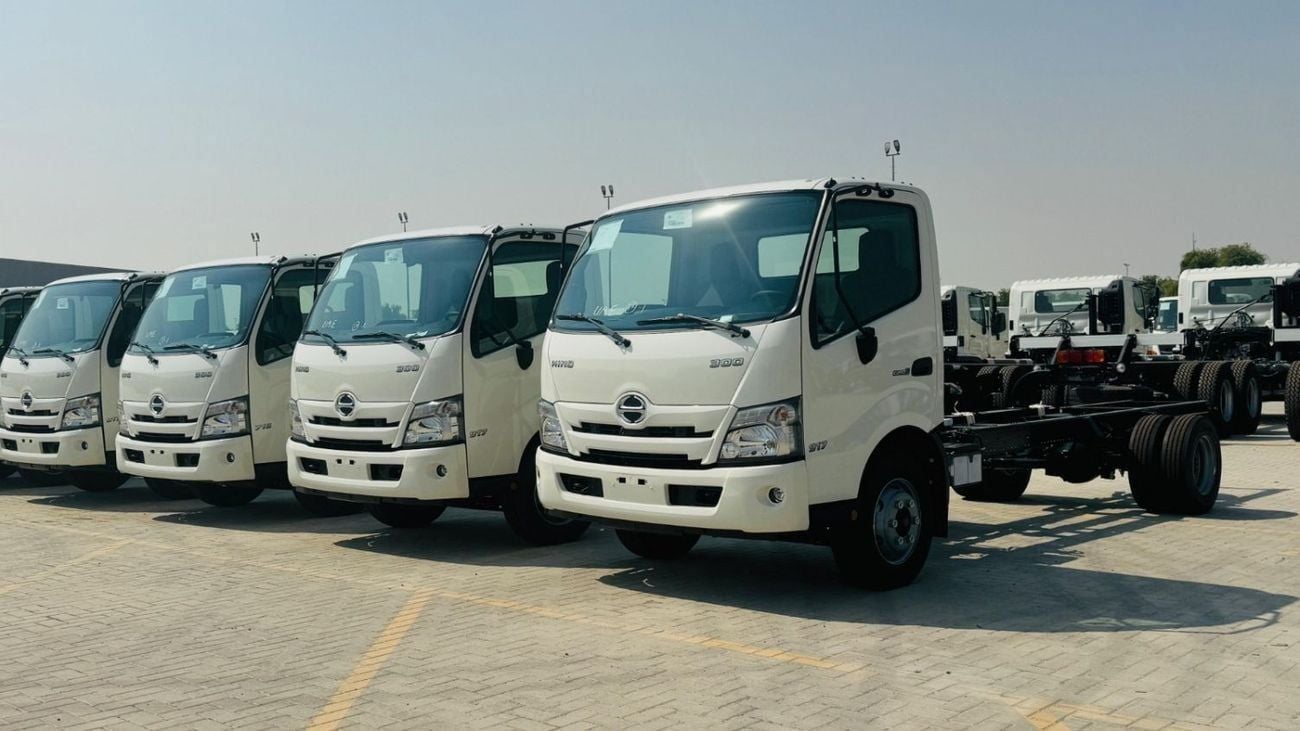 Hino 300  Hino 300 Series 917 SWB Euro 5