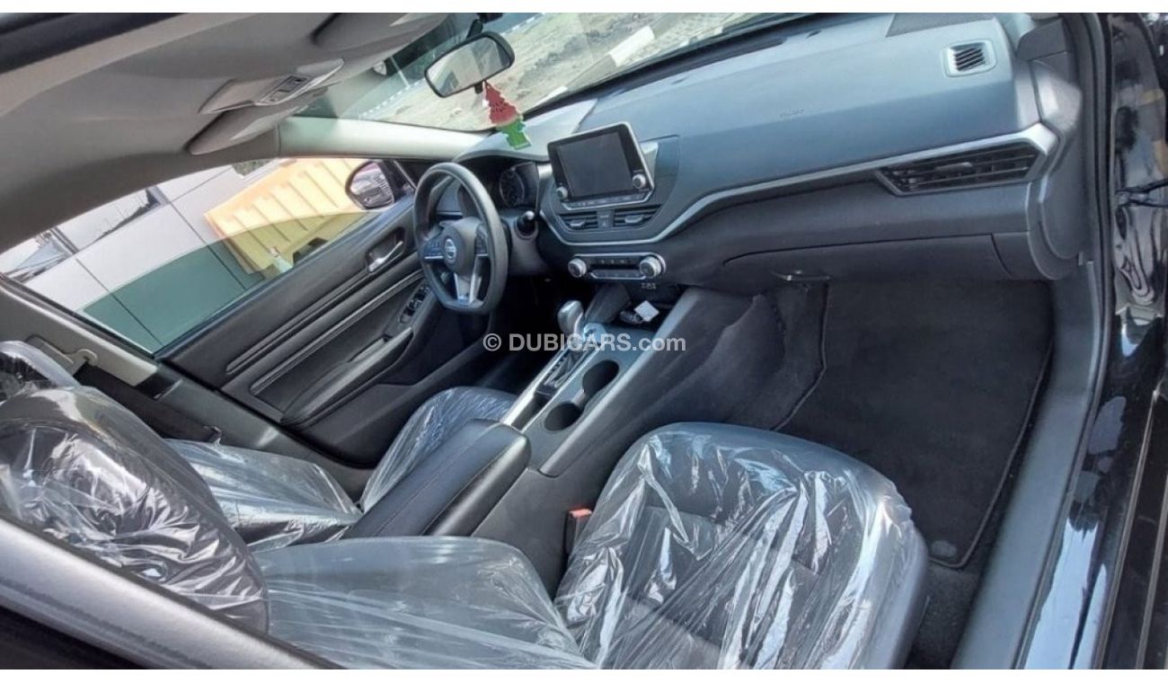 Nissan Altima SV Low mileage