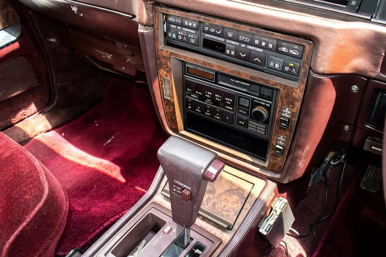 Toyota Century JAPAN IMPOTERD - ONLY 53,000 KM