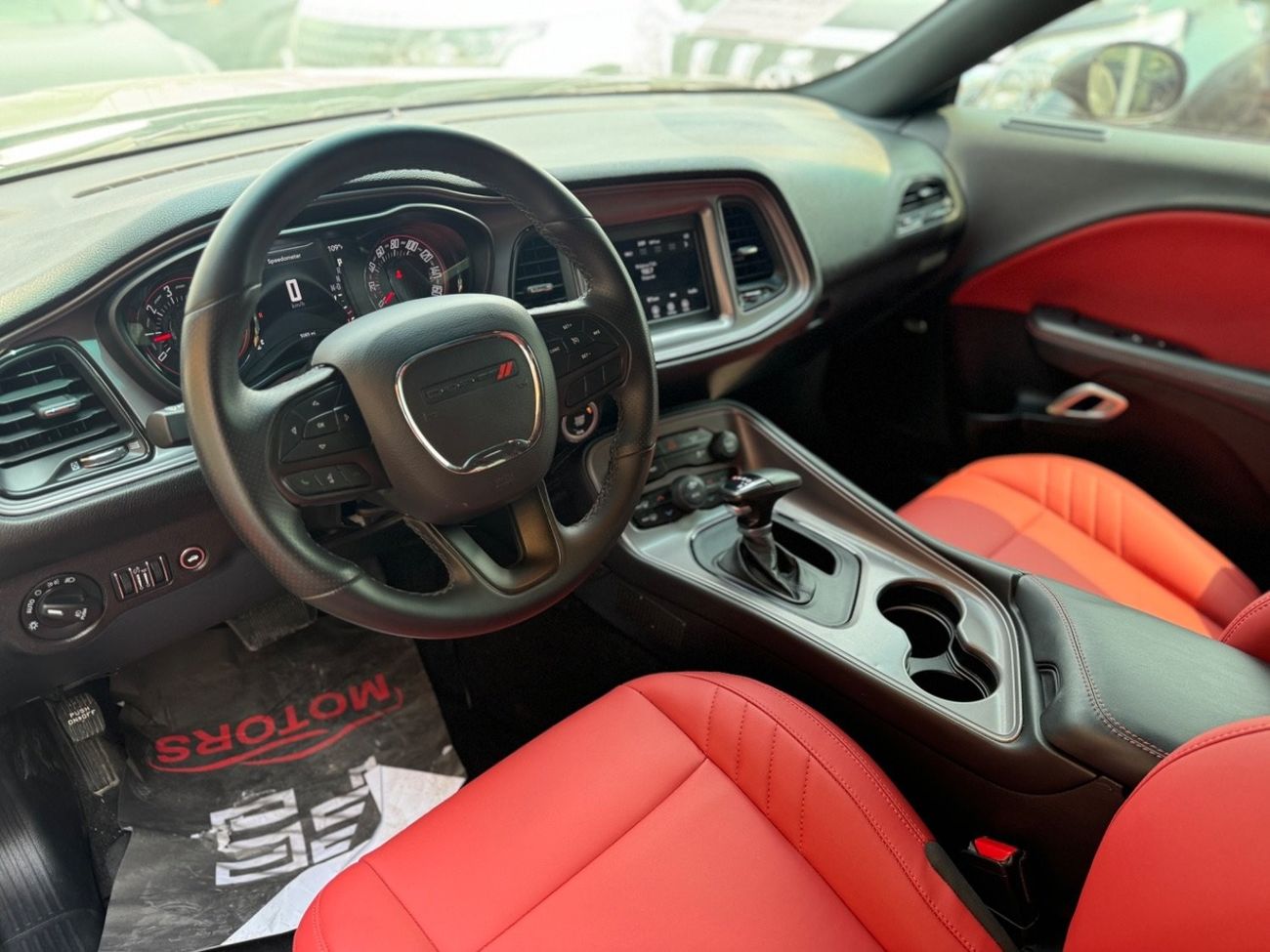 Dodge Challenger Dodge Challenger SXT / 2023 / USA / v6 / Only 5,000mi