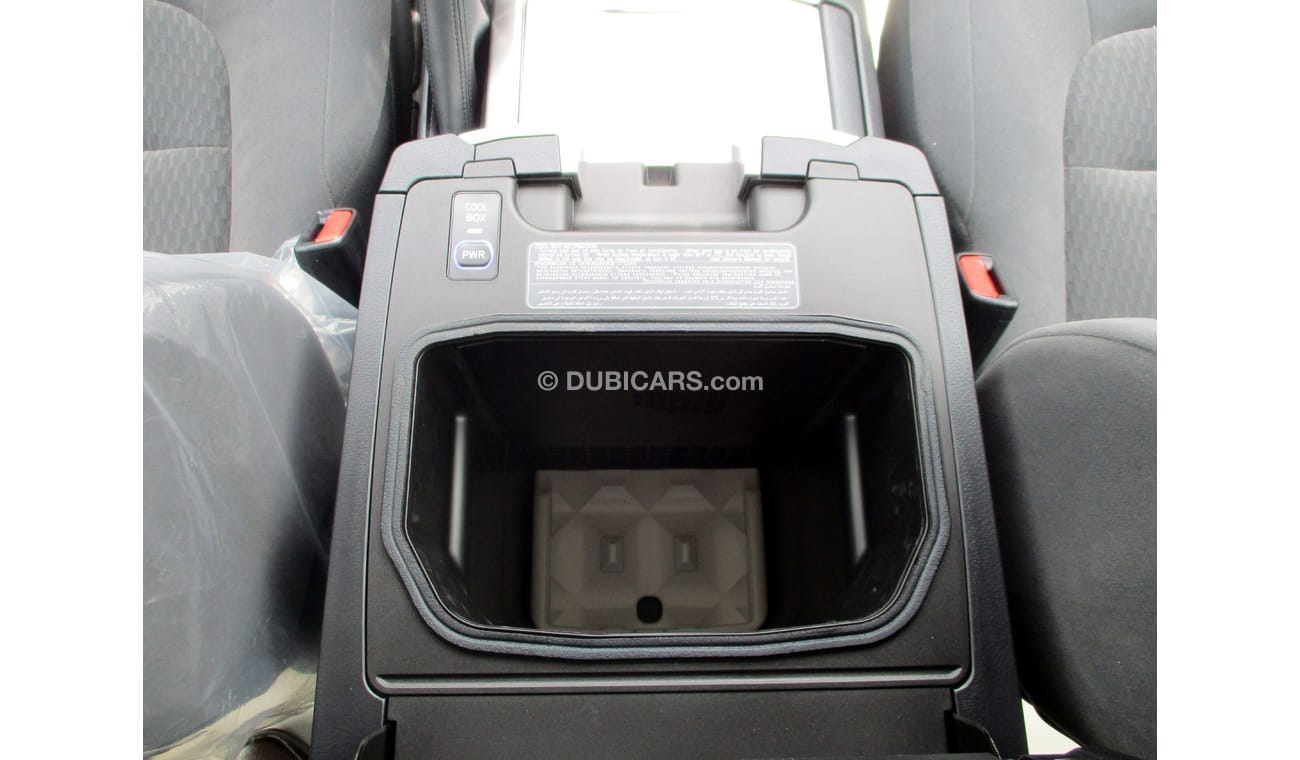 Toyota Land Cruiser - LHD - 200 4.5L V8 DIESEL GXR 8 SPL MANUAL - WINCH + DIFF LOCK