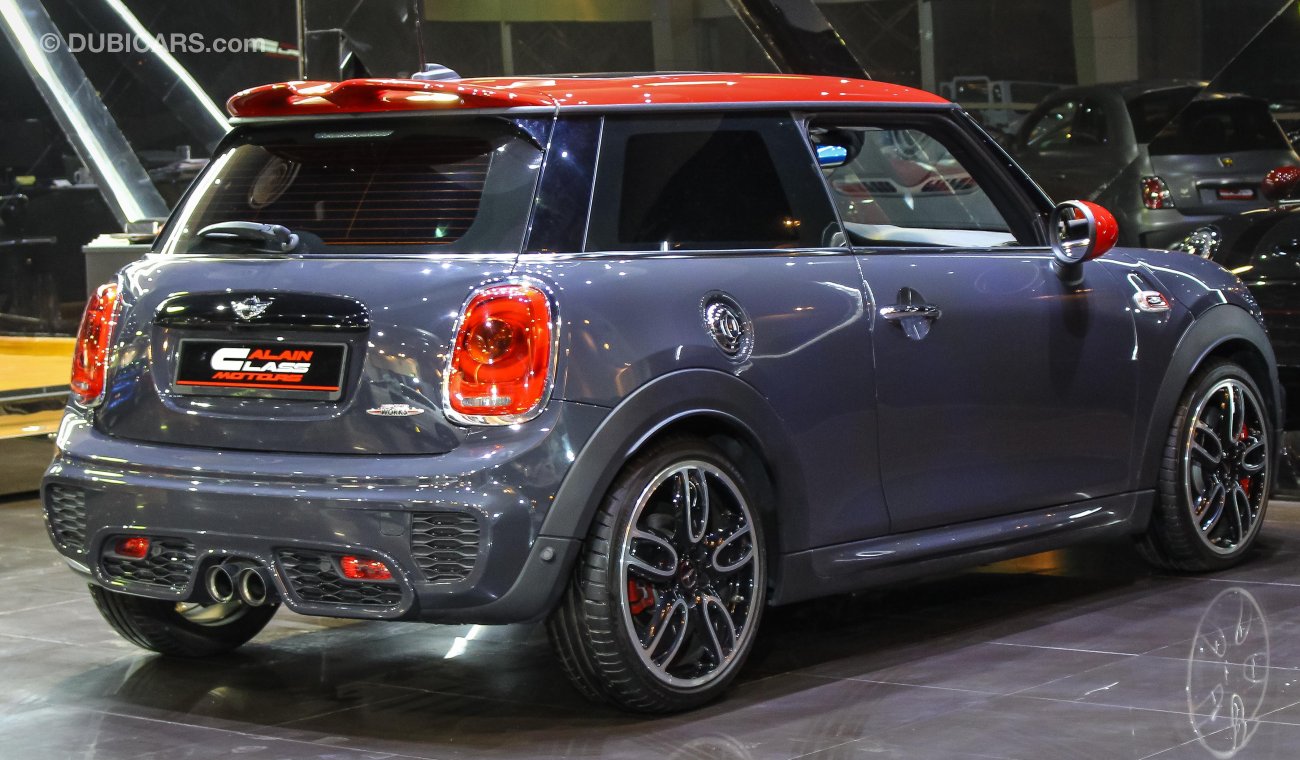 Mini John Cooper Works 2.0L Twin Turbo