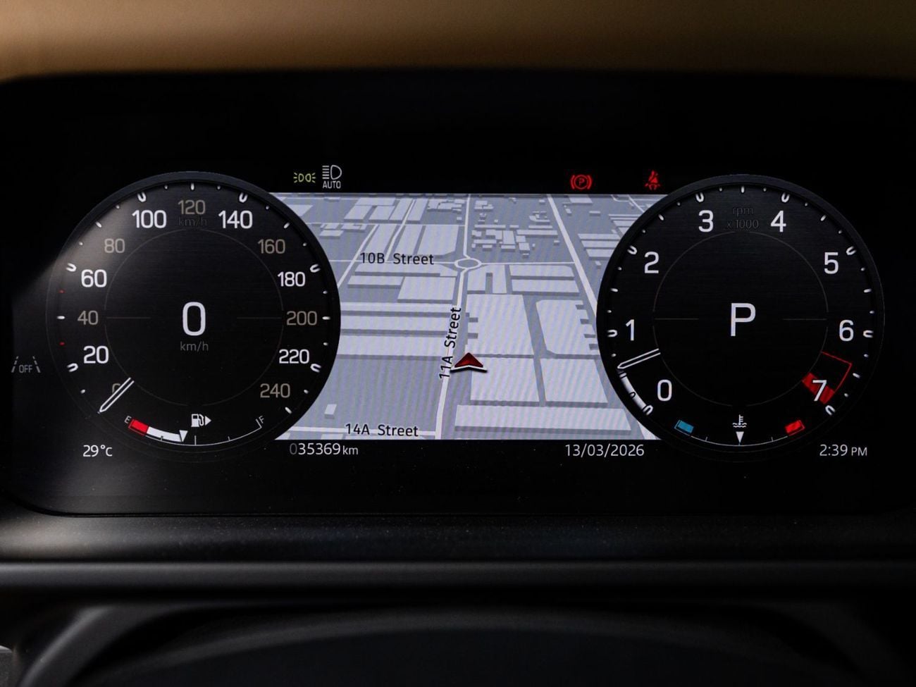 لاند روفر ديفندر 2025 Land Rover Defender 110 V8, 5.0 SC V8, AWD, 518 bhp, 8 Speed Automatic
