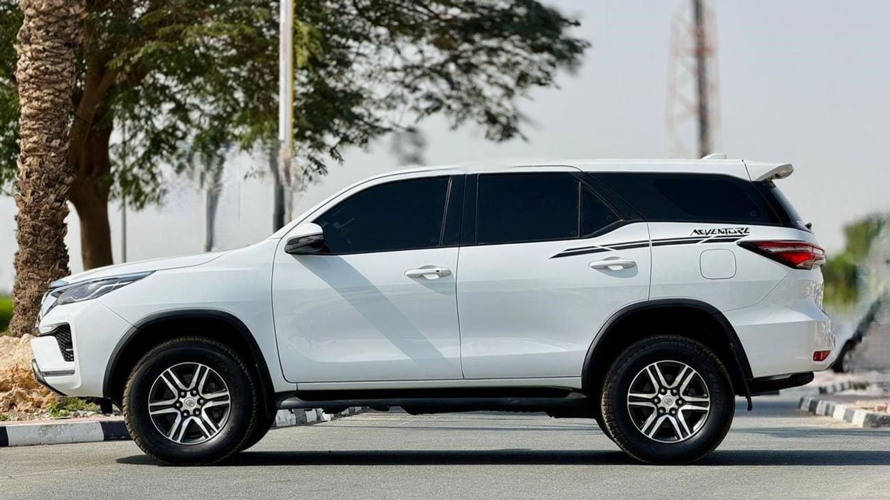 تويوتا فورتونر 2023| 2.8L DIESEL ENGINE | AT | RHD | PUSH START ENGINE | PREMIUM LEATHER SEATS | DIGITAL ODOMETER |