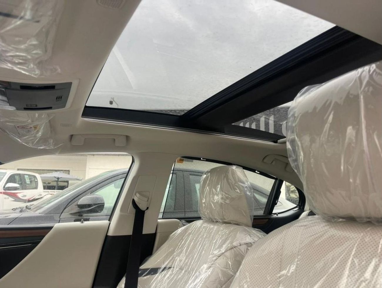 Lexus ES350 3.5 L PETROL V6 2024