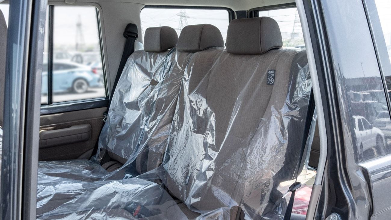 تويوتا لاند كروزر 70 2026 Toyota Land Cruiser LC76 4.0L AT Petrol (Grey-Brown) With Radar