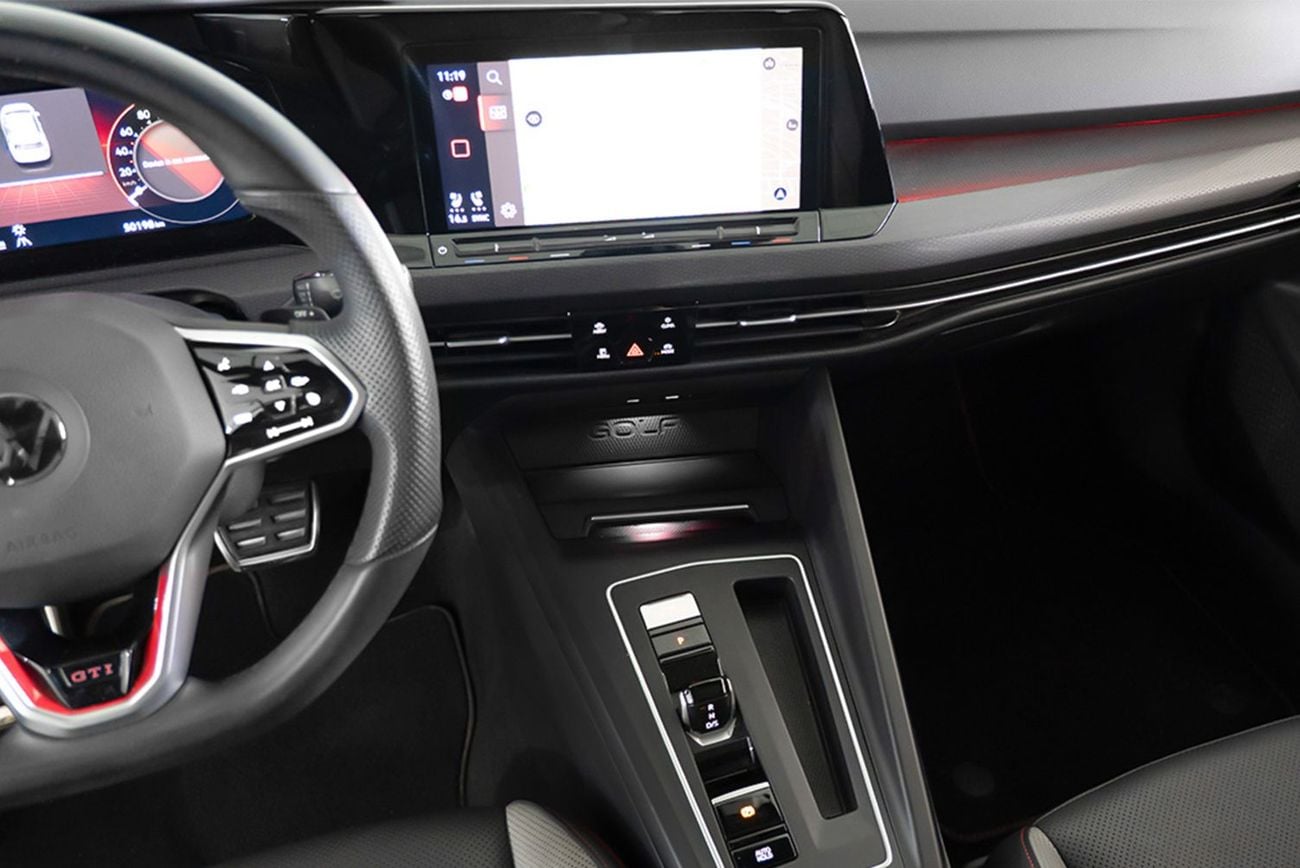 Volkswagen Golf GTI 2.0L TFSI
