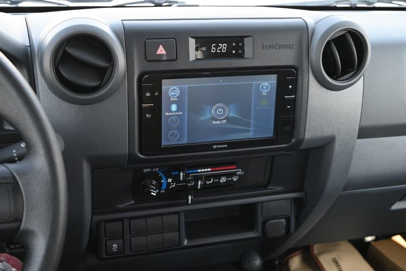 Toyota Land Cruiser Pick Up Double Cab V8 4.5L Diesel 4WD MT