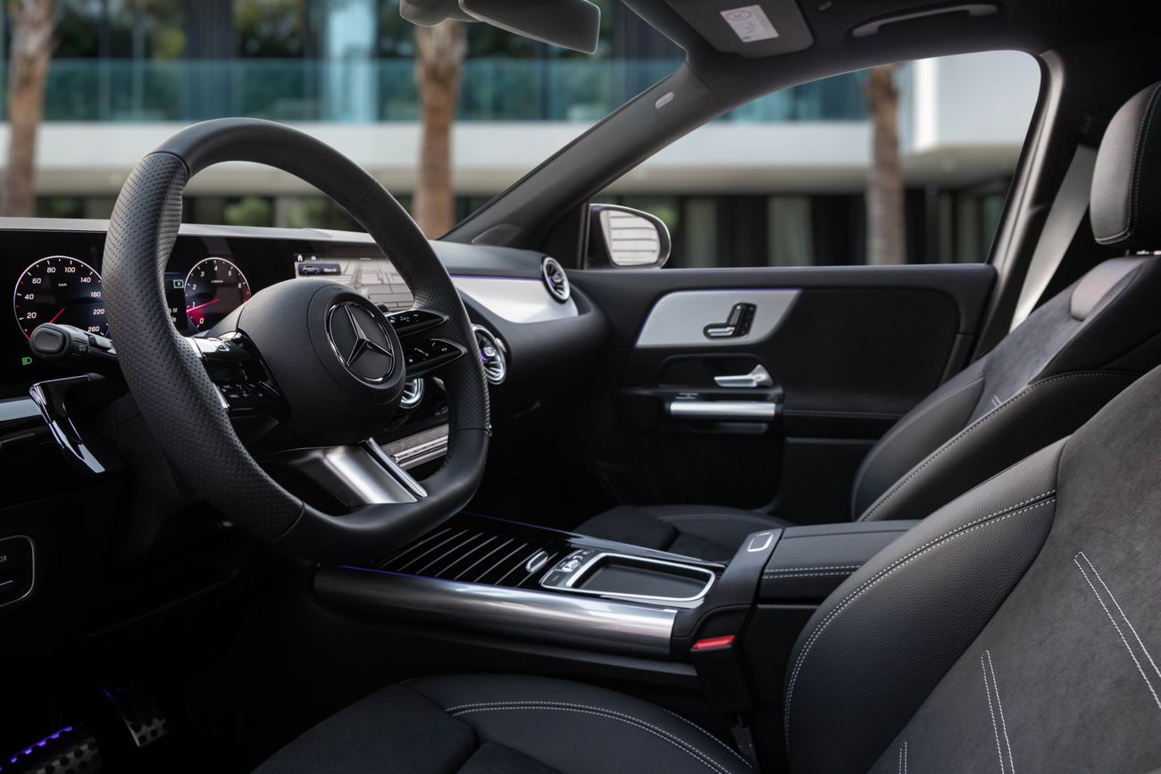 مرسيدس بنز GLA 220 GLA 200 AMG | 4,113 P.M | 0% Downpayment | 5 YEARS AGENCY WARRANTY